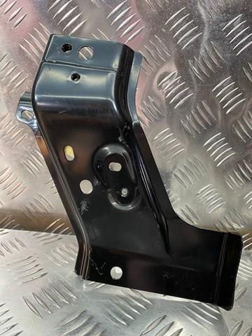 625214CB0A Nissan/Infiniti Кронштейн радиатора левый