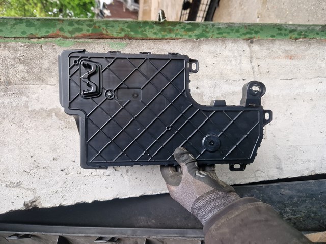  Tesla 107867332L