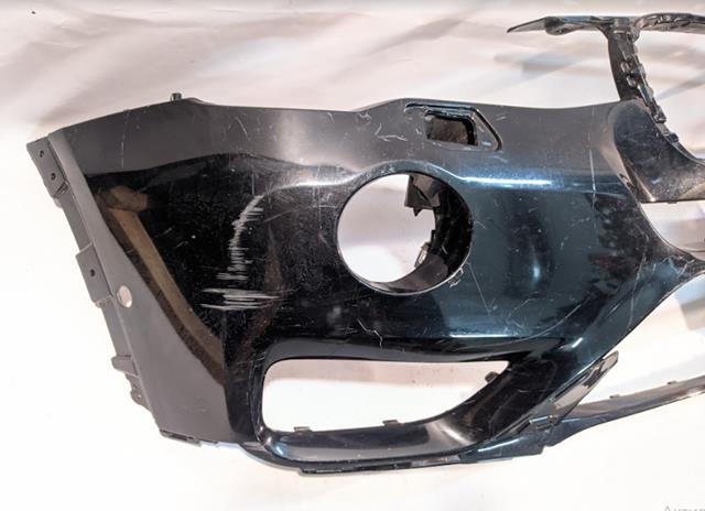 Передний бампер 51117389902 BMW