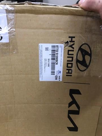 Накладка двери передней правой 87722S1200SCR Hyundai/Kia