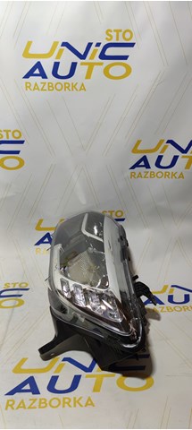 Левая фара 260608143R Renault (RVI)