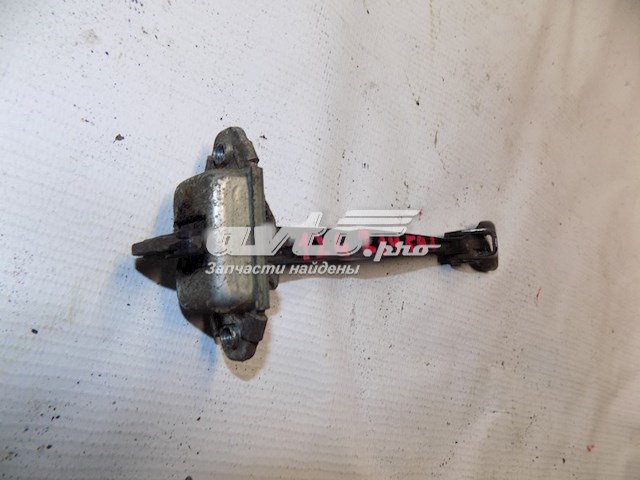 Ограничитель открывания двери передний правый Hyundai/Kia 793902H000 цена, от 5.07 USD