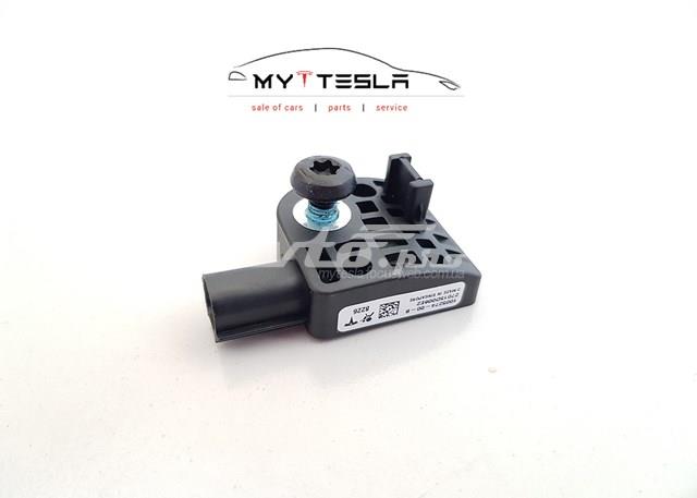 Датчик Айрбег передний Tesla 100527400B