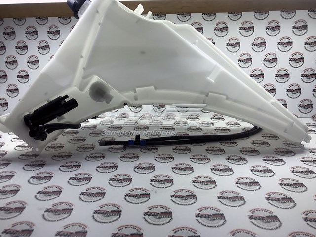 Купить LR083284 Land Rover Бачок омывайки