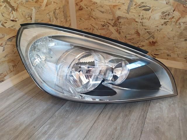 Правая фара 31299995 Volvo