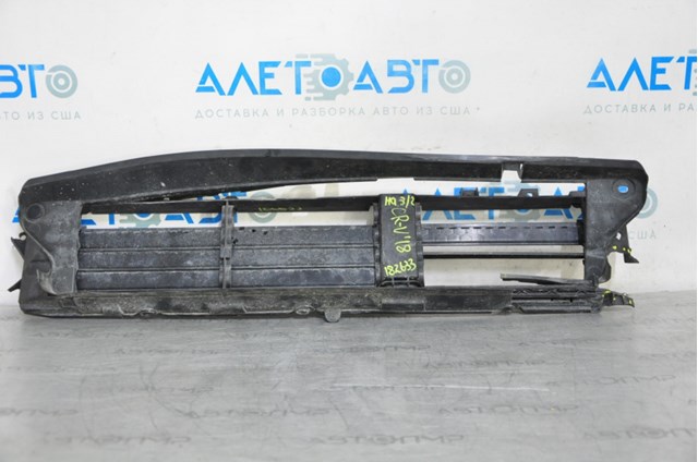 Grelha do radiador Honda CR-V V RW, RT