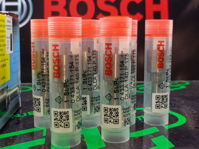 Распылитель дизельной форсунки Bosch DLLA140P175