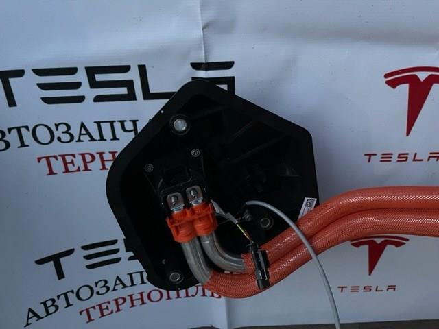  149037410B Tesla