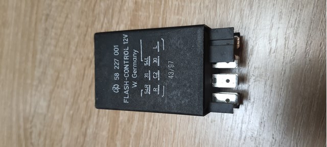 58227001 Mercedes 