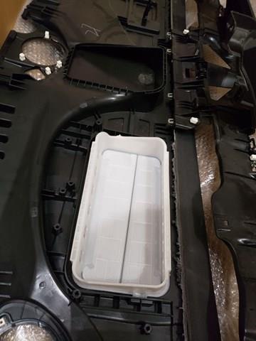 108340105J Tesla Motors Передняя панель