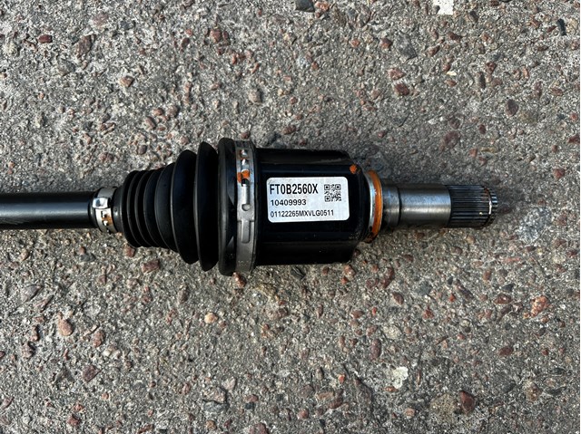 FT0B2560X Mazda Полуось передняя левая