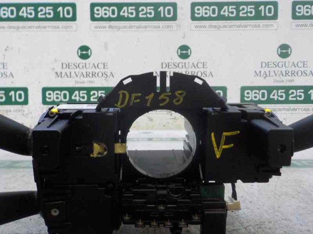Comutador instalado na coluna da direção, montado VAG 3C9953513R9B9