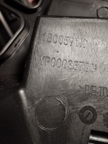 Направляющая заднего бампера левая Peugeot/Citroen 3647224 цена, от 38.01 USD