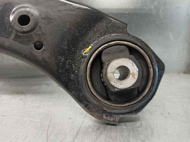 52082897 Fiat/Alfa/Lancia Рычаг передней подвески нижний, правый