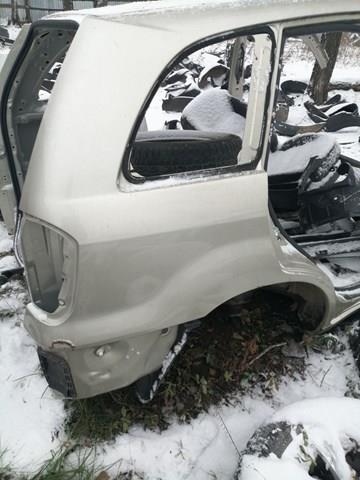 Крыло заднее правое 6161042190 Toyota