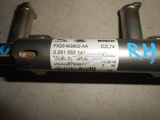 Купить AJ813749 Jaguar Распределитель топлива (рампа) правый