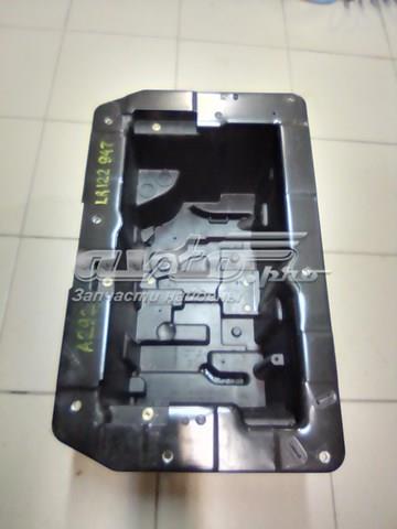 Крепление аккумулятора Land Rover LR122947