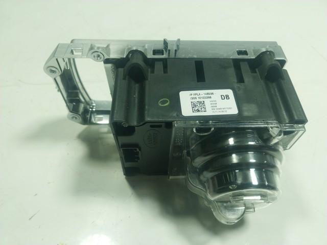LR070858 Land Rover Блок кнопок центральной консоли