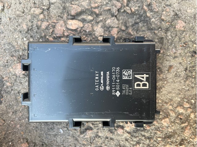 8911106170 Toyota 