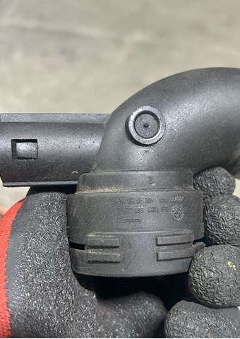 7532493 BMW 