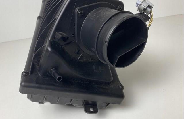 Купить LR095546 Land Rover Корпус воздушного фильтра левый