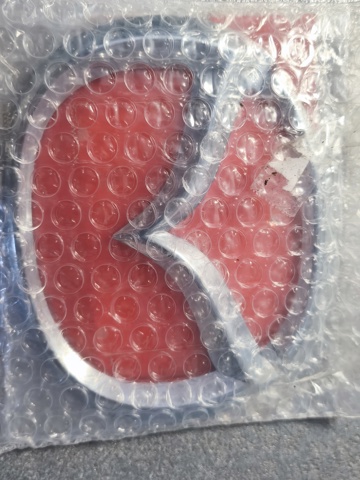 Купить KB7W51731 Mazda Эмблема крышки багажника