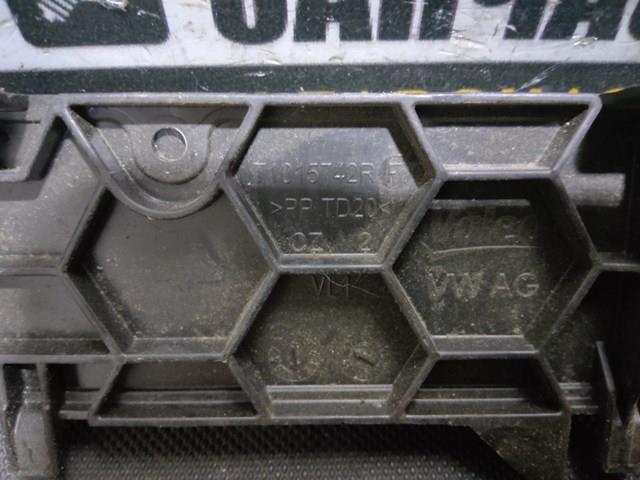  T1015742R VAG