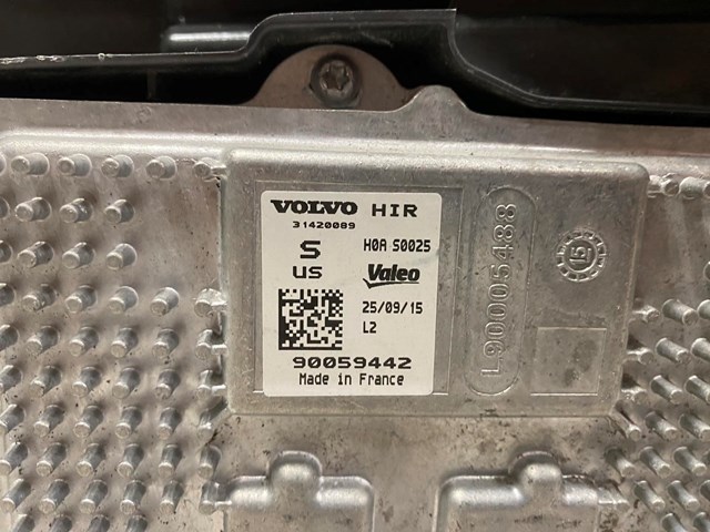Купить 31353151 Volvo Фара левая передняя