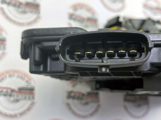 Дверной замок передний правый Land Rover LR078708 цена, от 68.85 USD