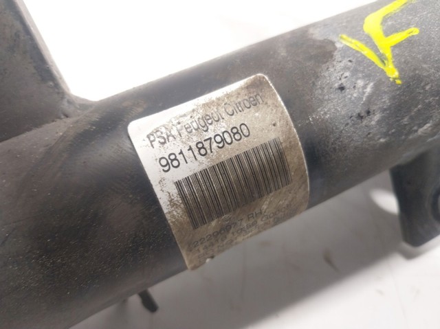 Амортизатор передний правый 9811879080 Peugeot/Citroen