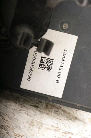 Насос АБС (ABS) главного тормозного цилиндра Tesla 104474500B цена, от 31.67 USD