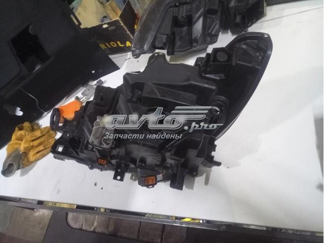 Правая фара GMN351031D Mazda