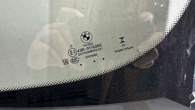 Лобовое стекло 51315A967E9 BMW
