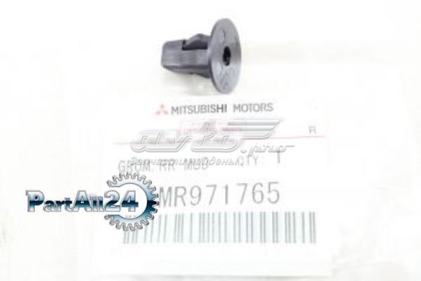 Кліпса кріплення бризковика MR971765 MITSUBISHI