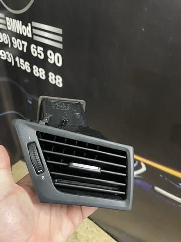 Grelha direita de ventilação de salão no "painel de instrumentos" para BMW X1 (E84)