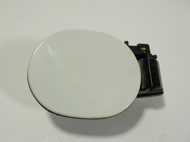 LR077481 Land Rover Горловина бензобака