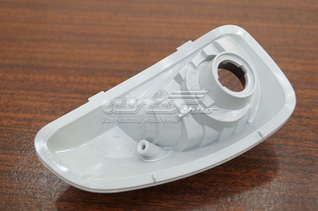 Правый указатель поворота зеркала  Opel 261609635R