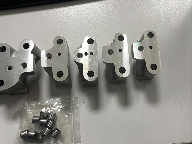  Mitsubishi MD075404 цена, от 38.46 USD