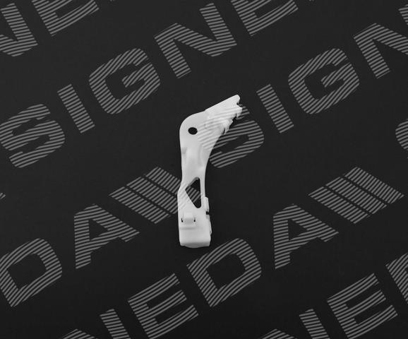 Soporte de paragolpes delantero exterior derecho PMZ43068AR SIGNEDA