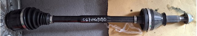 6701042080 Maserati Полуось задняя правая