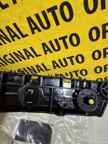 Кронштейн бампера переднего, правый Nissan/Infiniti 622226RR0B