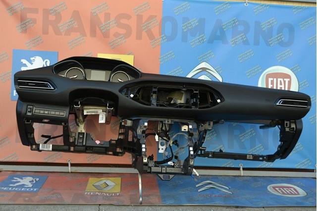 Подушка безопасности, пассажирская Peugeot/Citroen 9677848780