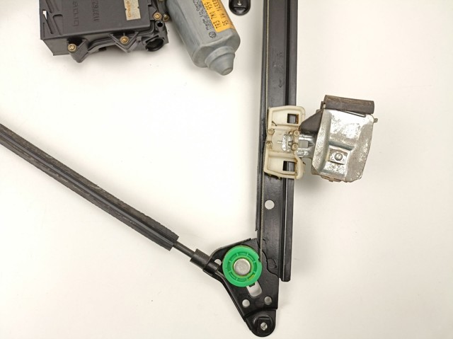 Мотор стеклоподъемника двери задней правой Ford 7M0959812A цена, от  USD