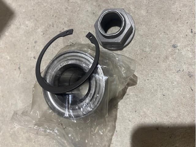 Compre 432102069R Renault (RVI) Rolamento de cubo traseiro