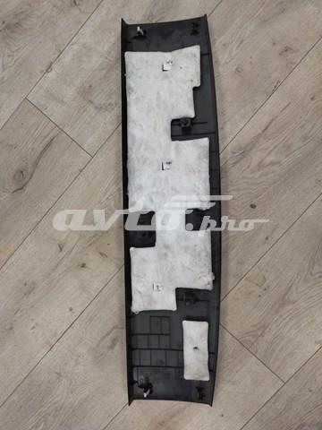 Обшивка-облицовка крышки багажника Mazda KB7W68930