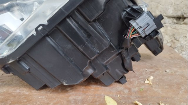 Фара левая Mazda KPF351040 цена, от 263.95 USD