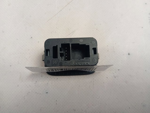 CPLA10E998AA Land Rover Кнопка привода замка крышки багажника (двери 3/5-й (ляды)