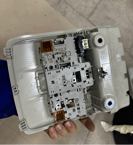 Плафоны внутреннего освещения Mazda KD4569971 цена, от 22.52 USD