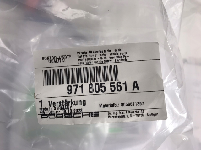 971805561A Porsche 