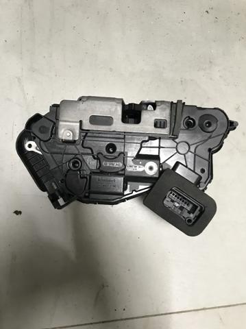 Compre 5TB837015E VAG Fecho da porta dianteira esquerda